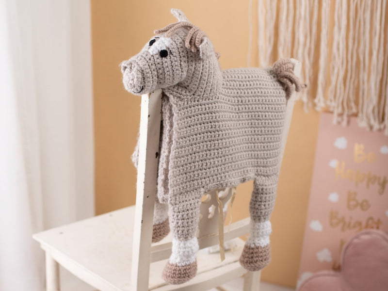 Cuddle and Play Horse Blanket Crochet KIT