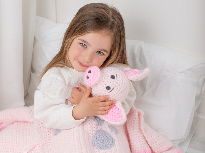 Cuddle and Play Pig Blanket Crochet KIT