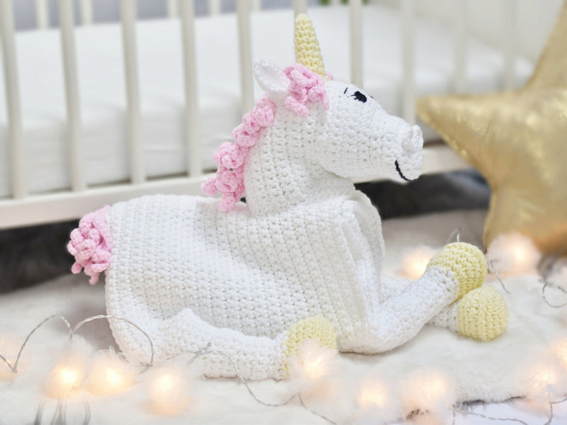 Cuddle and Play Unicorn Blanket Crochet KIT